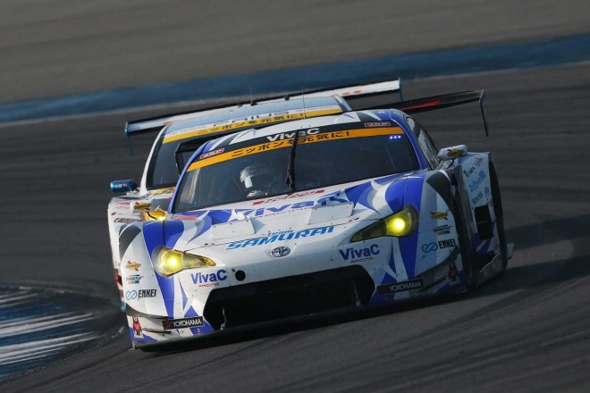 タイヤ無交換を敢行。今季初優勝を飾ったVivaC 86 MC