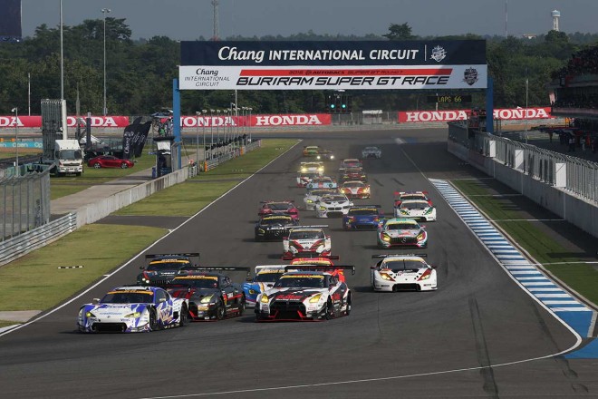 GT300クラス 決勝スタート