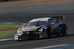 2016スーパーGT第7戦タイ　WedsSport ADVAN RC F　関口 雄飛／国本 雄資組