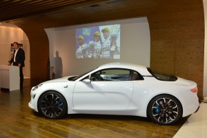 アルピーヌ『ビジョン』のサイドビュー