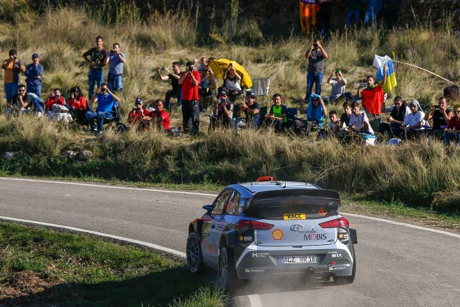 WRC第11戦スペイン 総合2番手に後退したダニ・ソルド（ヒュンダイi20 WRC）