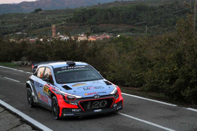 WRC第11戦スペイン ミケルセンのクラッシュで総合3番手にはティエリー・ヌービル（ヒュンダイi20 WRC）が浮上