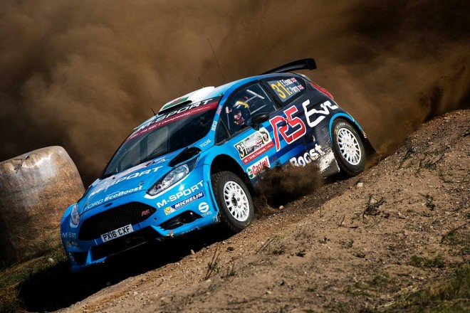 エバンスはWRC2でフィエスタR5をドライブ。ランキング首位につけている。