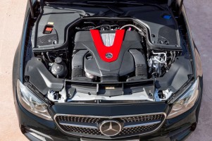 AMG43で最高スペックとなる401PSのパワーはタービンの大型化や制御変更で実現