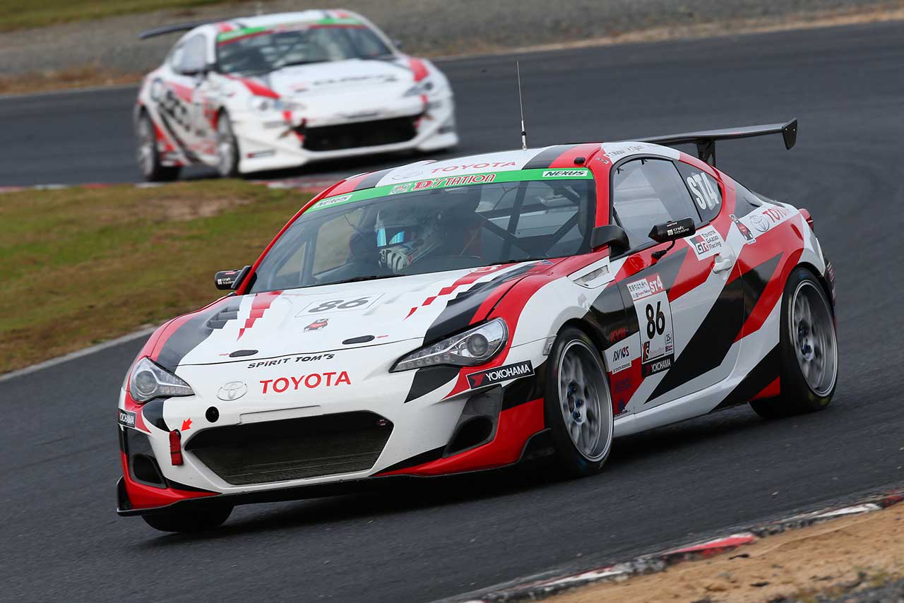 スーパー耐久第5戦岡山 レース終盤にトップ争いを繰り広げたST-4クラスのTOYOTA Team TOM’S SPIRIT 86