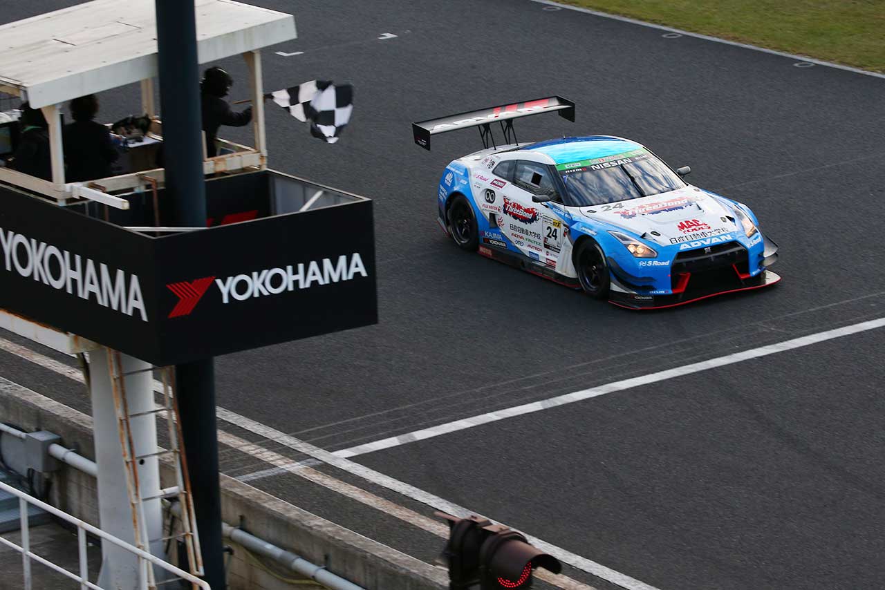 スーパー耐久第5戦岡山を制し、最終戦前に王座を獲得した24号車スリーボンド日産自動車大学校GT-R