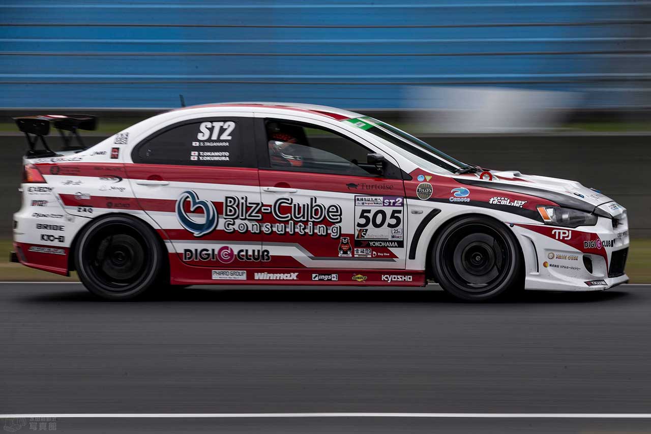 ビズキューブレーシング ランサーX