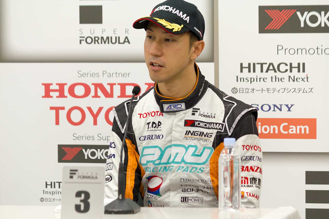 スーパーフォーミュラ第7戦鈴鹿の決勝レース2で、3位表彰台を獲得した石浦宏明（P.MU／CERUMO・INGING）