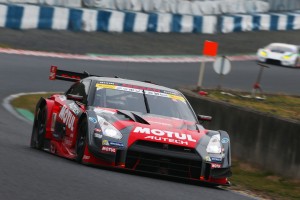 MOTUL AUTECH GT-R