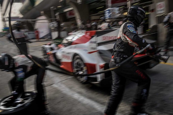 レース終盤、トヨタ勢はタイヤ無交換参戦を敢行。2位・3位を獲得している。