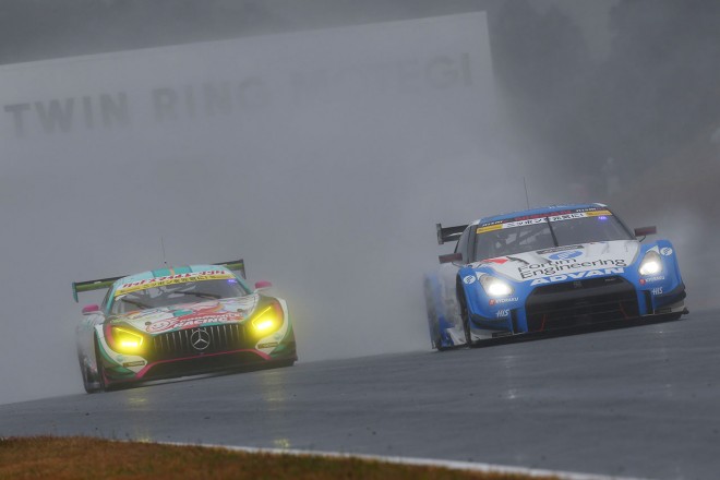 フォーラムエンジニアリング ADVAN GT-R