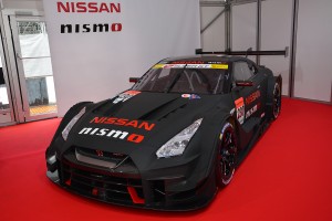 ニッサンGT-RニスモGT500。新たにマットブラックに彩られた。