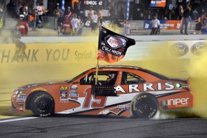 最終戦を制し、ドライバーズチャンピオンに輝いたダニエル・サレス