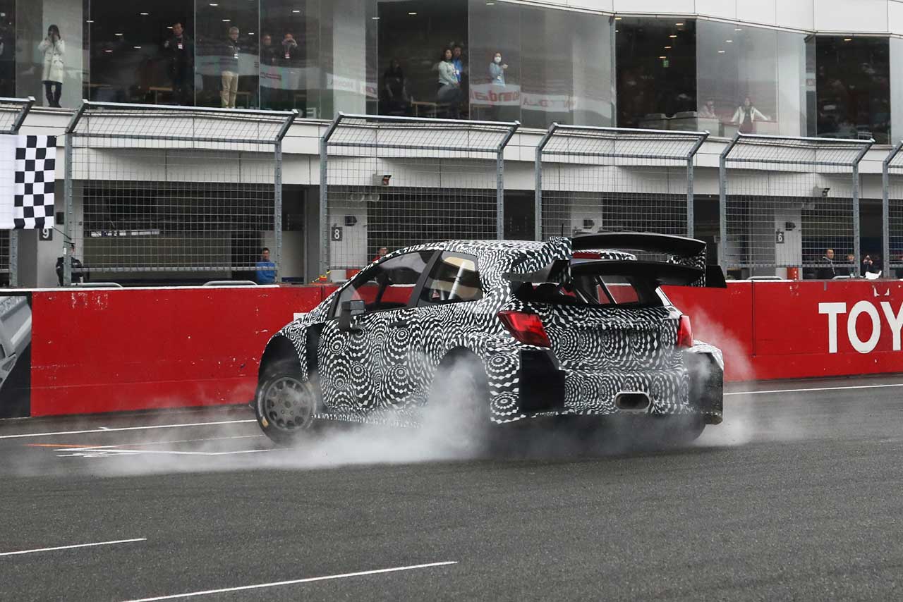 TGRF2016で国内初披露されたヤリスWRCテストカー