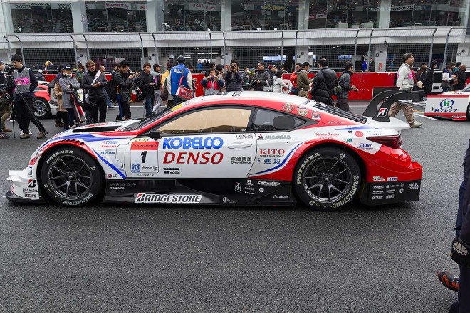 DENSO KOBELCO SARD RC Fには王者の証である『ゼッケン1』がつけられた