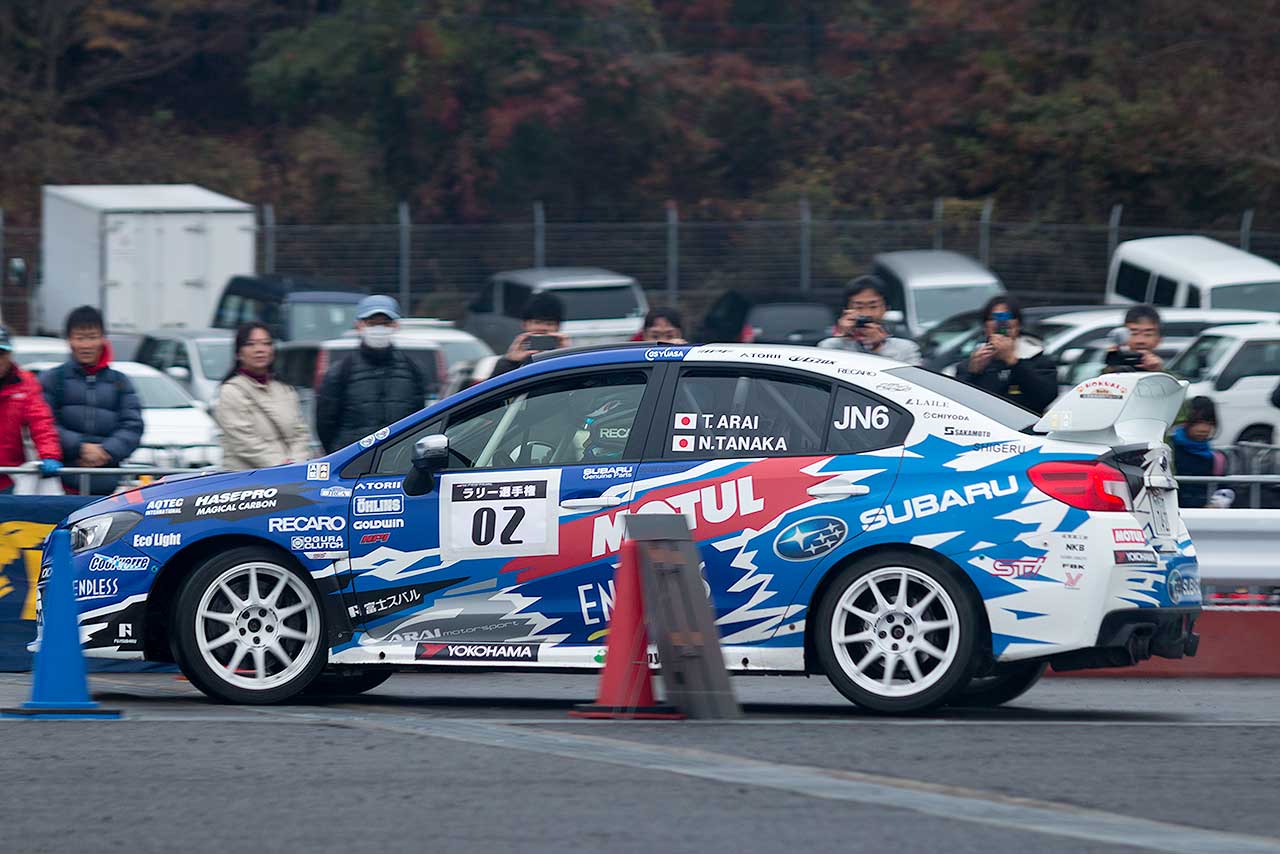 新井敏弘がドライブする富士スバルアライモータースポーツWRX
