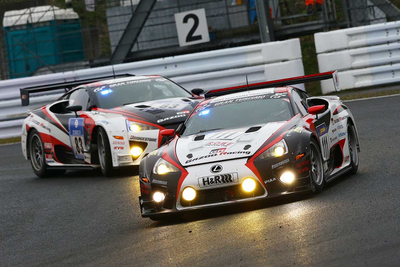 ニュルブルクリンク エキシビションレースに参加したレクサスLFA