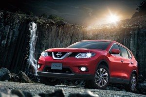 2WD、4WD、2列シート、3列シートの4つの仕様が用意される