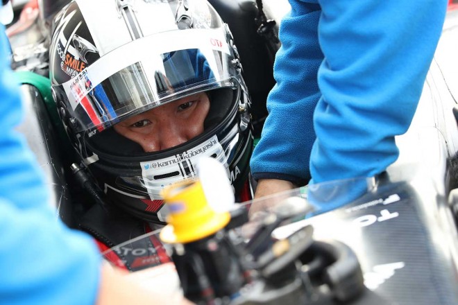 筑波サーキットのレコードタイム更新に挑んだ小林可夢偉。