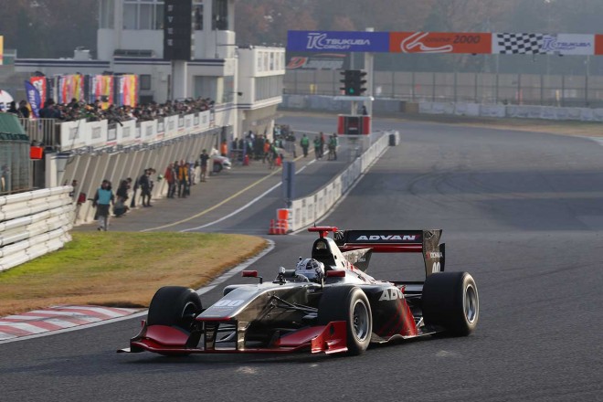 小林可夢偉がSF14で筑波サーキットでタイムアタック。レコードタイムを更新してみせた。