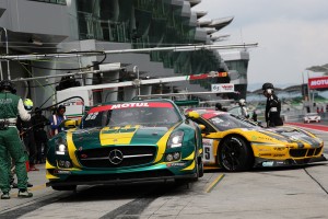 埼玉トヨペット・グリーンブレイブの52号車メルセデスベンツAMG GT3