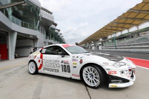 トレーシースポーツ/アミューズ&SPVレーシングの100号車トヨタ86