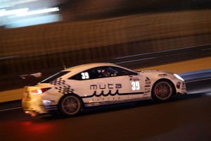 トレーシースポーツ/ムータレーシングの39号車レクサスRC350は総合18位でチェッカー。