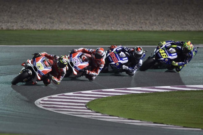 序盤トップを走行していたアンドレア・イアンノーネ