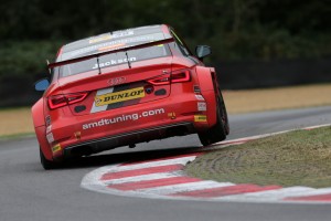 スバル・レヴォーグ同様に、アウディS3セダンも駆動方式はFRを採用している