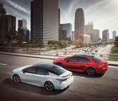 新プラットフォームを採用し、8速ATや2.5リッターのHVも用意される(写真は北米仕様)