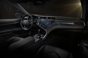 新型カムリ（北米仕様）　インテリア