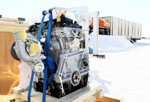 S660のエンジンのボア×ストロークを変更して回転数を1万回転まで上げ、3barを越えるターボ圧で250馬力を達成