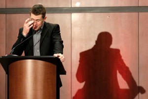 エドワーズはジョー・ギブスレーシングのファクトリーで引退を表明