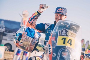 二輪部門を制したサム・サンダーランド(KTM450ラリーレプリカ)