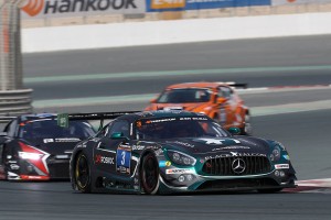 3位に入ったブラックファルコンのメルセデス