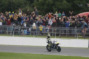 35年ぶりにイギリス人ライダーとして優勝を果たしたカル・クラッチロー