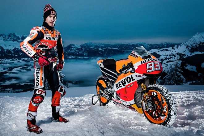 MotoGPマシン×雪山。マルケスがあり得ないデモランを実施