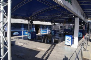 こちらはMスポーツ／フォードのガレージ。