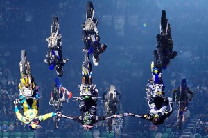 『ナイトロ・サーカス』では、さまざまなパフォーマンスが披露される