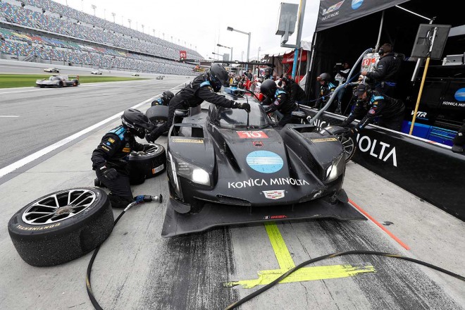 10号車キャデラックDPi-V.R