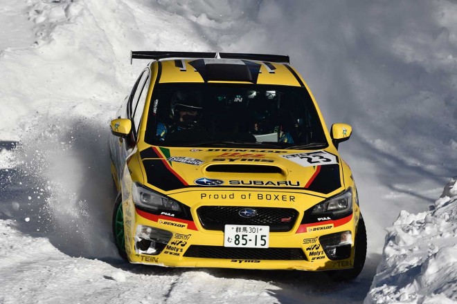 鎌田卓麻／市野諮（スバルWRX STI）