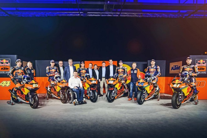 KTM2017年体制発表の様子