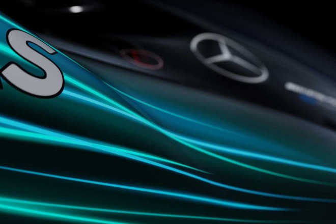 メルセデスが公開した『W08』のティザー画像