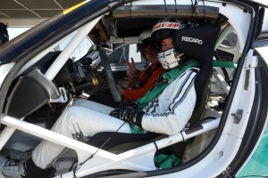 同乗走行でBMW Z4 GT3をドライブした小林可夢偉