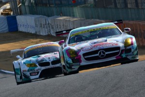 同乗走行では、今季は2台がバトルをしながらの走行となった。