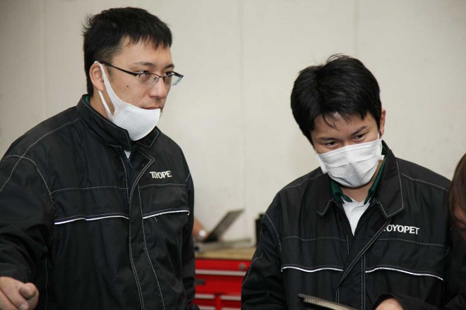 チームのチーフエンジニア、チーフメカニックは埼玉トヨペットの社員が務める