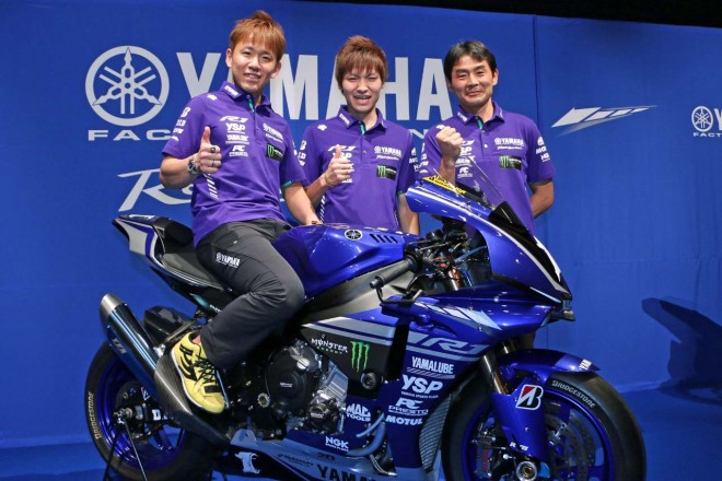 中須賀克行（左）、野左根航汰（中）、吉川和多留監督（右）