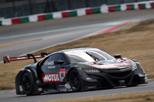 鈴鹿サーキットでテストを行うMOTUL MUGEN NSX-GT