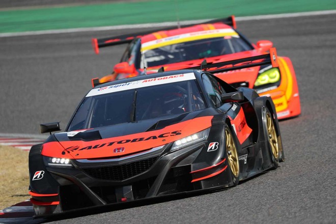 鈴木亜久里が操るARTA NS X-GT