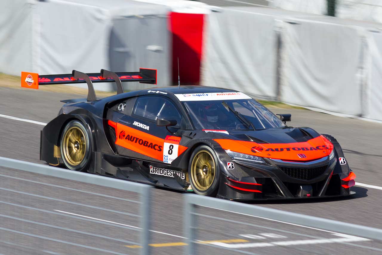 2017モータースポーツファン感謝デーで鈴木亜久里がドライブしたホンダNSX-GT
